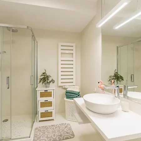 Pearl Grace Bay アパート