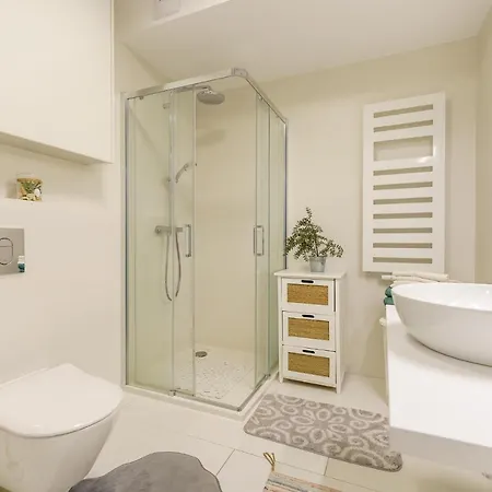 Pearl Grace Bay